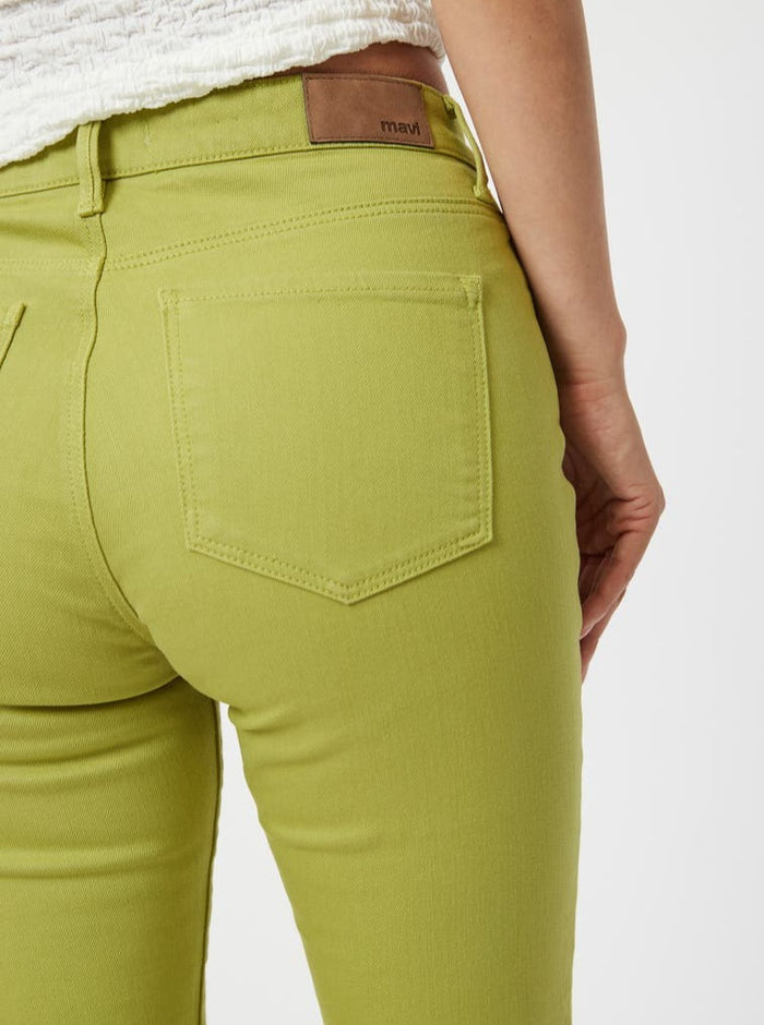 MAVI Jean Anika - Vert Pistache, jean bootcut. Vendu à Montréal.